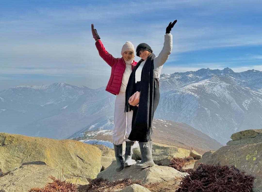 Heaven & Harmony: Kashmir to Katra 9-Day Scenic Tour Package